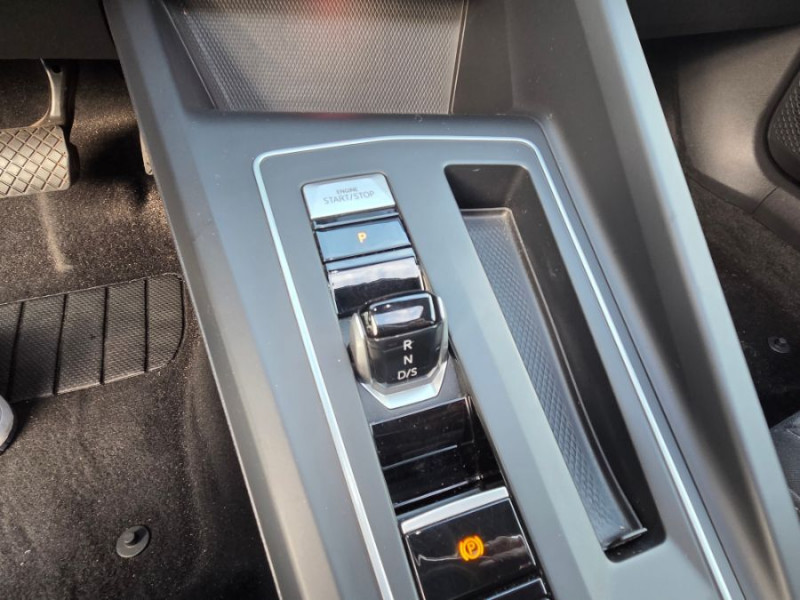 Photo 17 de l'offre de VOLKSWAGEN GOLF VIII 2.0 TDI 150 DSG6 STYLE Toit Ouvrant suivi entretien à 27950€ chez Mérignac auto