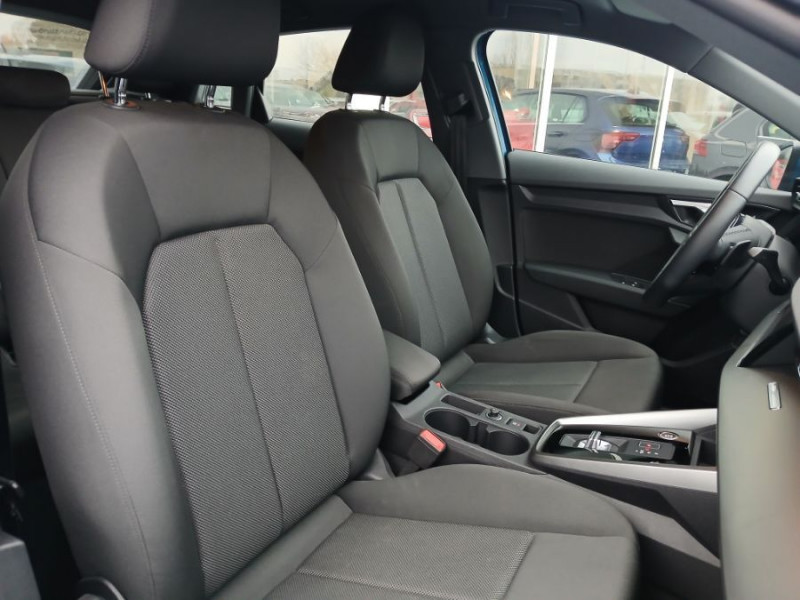 Photo 5 de l'offre de AUDI A3 SPORTBACK IV 35 TDI 150 S Tronic 7 PACK GPS Camera Radars 1ère Main à 25950€ chez Mérignac auto