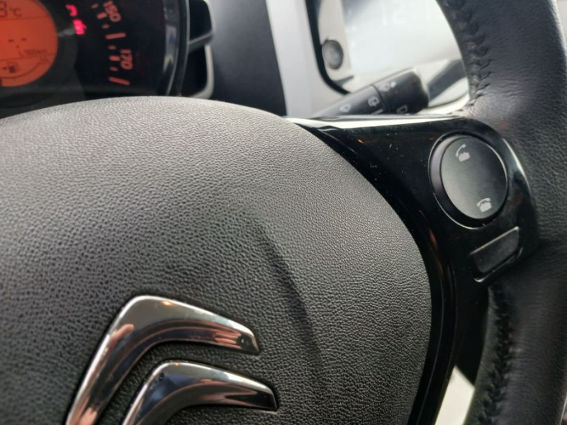 Photo 21 de l'offre de CITROEN C1 1.0 VTI 72 MILLENIUM 5P GPS Bluetooth Privacy Glass à 9690€ chez Mérignac auto