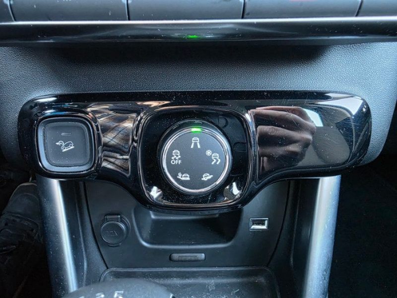 Photo 22 de l'offre de CITROEN C3 AIRCROSS 1.2 PureTech 110 BVM6 SHINE GPS Camera Park Assist. Grip C. à 12890€ chez Mérignac auto