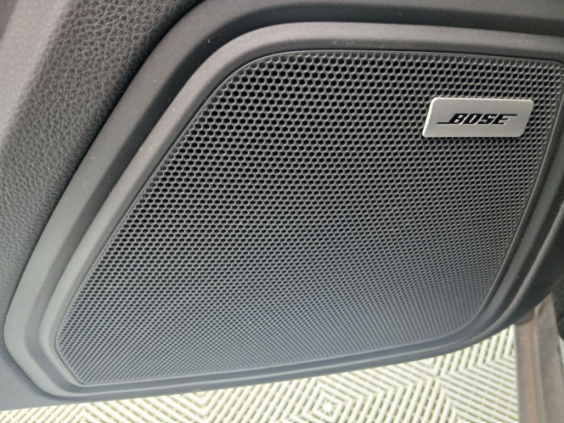 Photo 23 de l'offre de PORSCHE MACAN II 3.0 V6 S 354 PDK TOE PDLS SEM JA20 1ère Main à 58900€ chez Mérignac auto