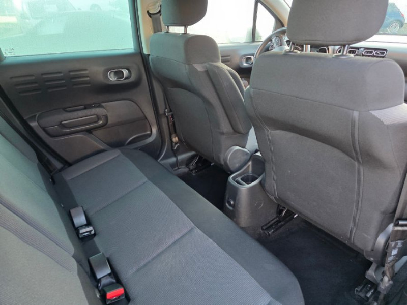 Photo 15 de l'offre de CITROEN C3 AIRCROSS 1.2 PureTech 110 BVM6 SHINE GPS Camera Park Assist. Grip C. à 12890€ chez Mérignac auto