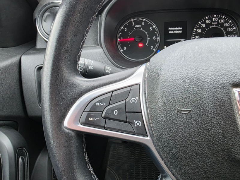 Photo 19 de l'offre de DACIA DUSTER 1.5 BlueDCi 115 BVM6 4X2 PRESTIGE Camera 360° SC 1ère Main à 17480€ chez Mérignac auto