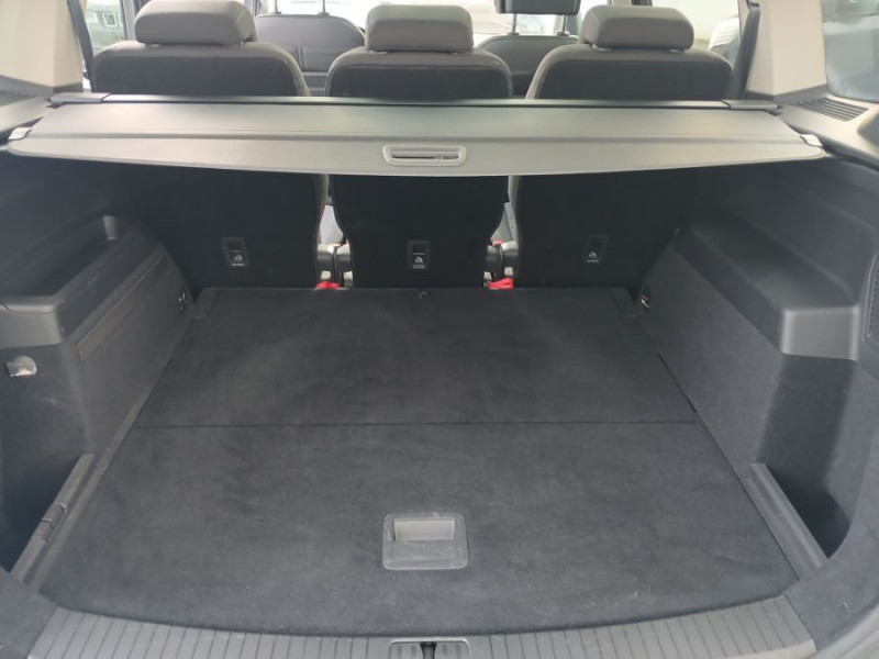 Photo 13 de l'offre de VOLKSWAGEN TOURAN III 2.0 TDI 115 DSG7 CARAT HIGHLINE Camera ACC SC TOIT Ouvrant 5PL 1ère Main à 27950€ chez Mérignac auto