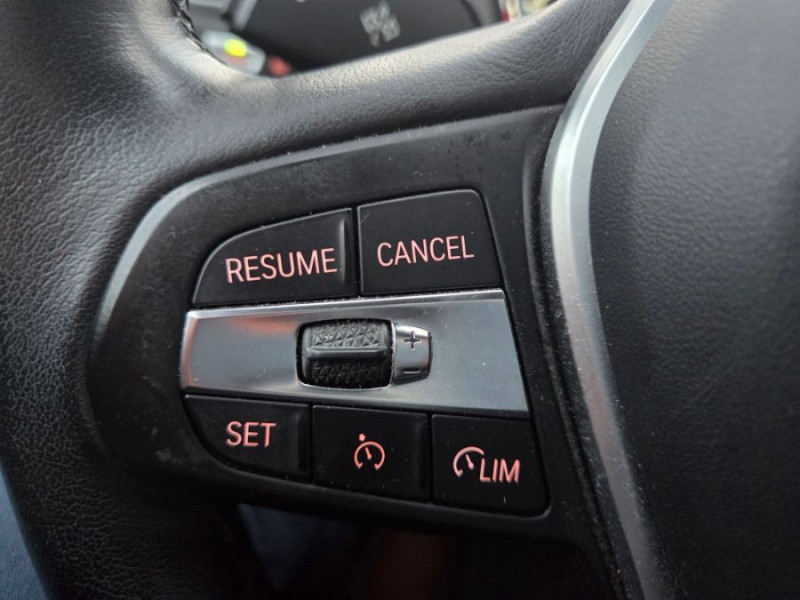 Photo 26 de l'offre de BMW SERIE 1 (F40) 118DA 150 BVA8 BUSINESS GPS Keyless SC Attel. à 21890€ chez Mérignac auto