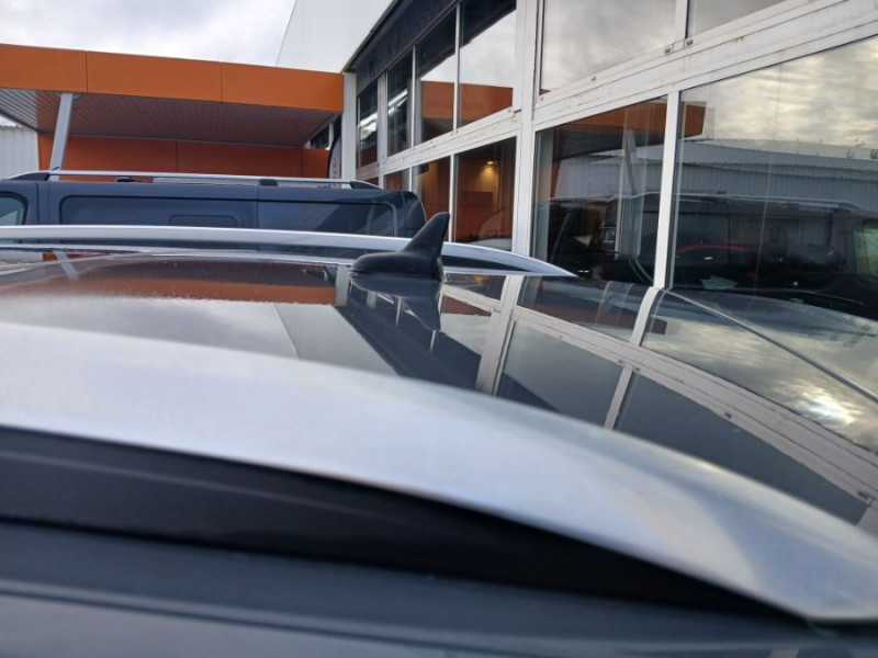 Photo 27 de l'offre de VOLKSWAGEN TOURAN III 2.0 TDI 115 DSG7 CARAT HIGHLINE Camera ACC SC TOIT Ouvrant 5PL 1ère Main à 27950€ chez Mérignac auto