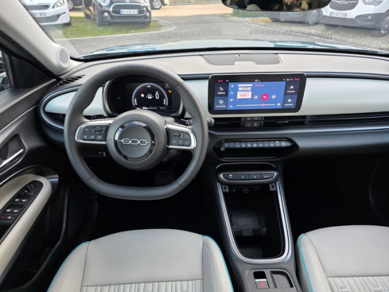 Photo 4 de l'offre de FIAT 600 1.2 HYBRID 100 DCT6 LA PRIMA Hayon EL. JA18 à 21850€ chez Mérignac auto