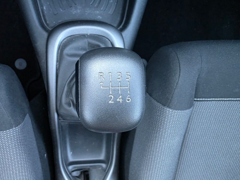 Photo 21 de l'offre de CITROEN C3 AIRCROSS 1.2 PureTech 110 BVM6 SHINE GPS Camera Park Assist. Grip C. à 12890€ chez Mérignac auto