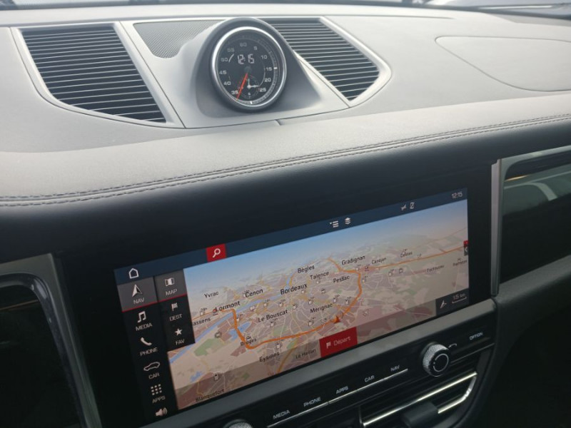 Photo 9 de l'offre de PORSCHE MACAN II 3.0 V6 S 354 PDK TOE PDLS SEM JA20 1ère Main à 58900€ chez Mérignac auto