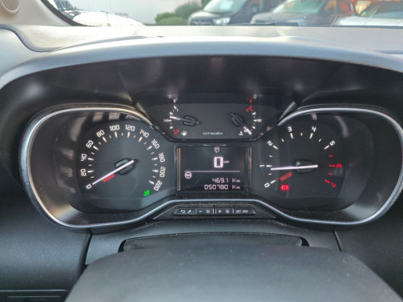 Photo 26 de l'offre de CITROEN C3 AIRCROSS 1.2 PureTech 110 BVM6 SHINE GPS Camera Park Assist. Grip C. à 12890€ chez Mérignac auto