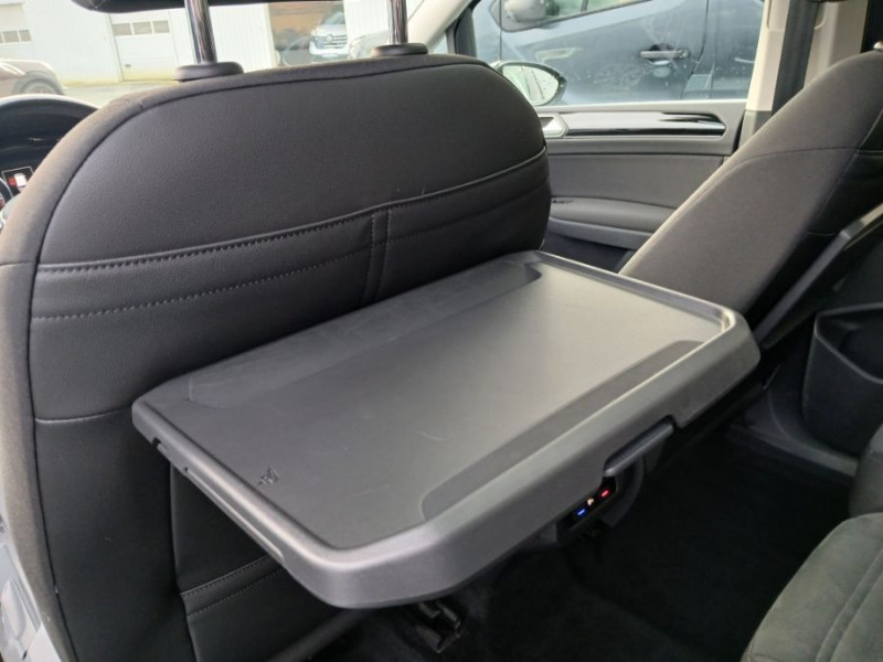 Photo 36 de l'offre de VOLKSWAGEN TOURAN III 2.0 TDI 115 DSG7 CARAT HIGHLINE Camera ACC SC TOIT Ouvrant 5PL 1ère Main à 27950€ chez Mérignac auto