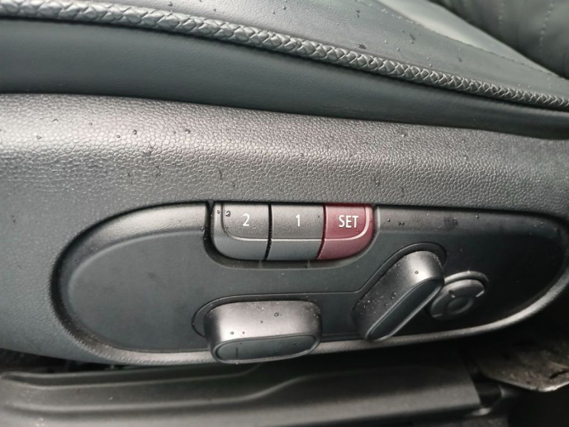 Photo 10 de l'offre de MINI COUNTRYMAN (F60) 2.0SD 190 BVA8 COOPER SD CUIR Elec. TOE ACC JA18 Nbses Options... à 23950€ chez Mérignac auto