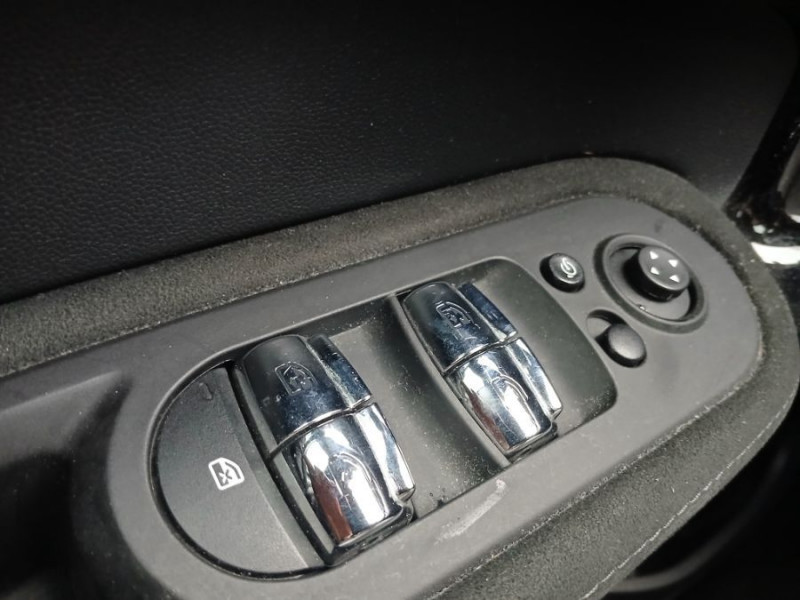 Photo 28 de l'offre de MINI COUNTRYMAN (F60) 2.0SD 190 BVA8 COOPER SD CUIR Elec. TOE ACC JA18 Nbses Options... à 23950€ chez Mérignac auto