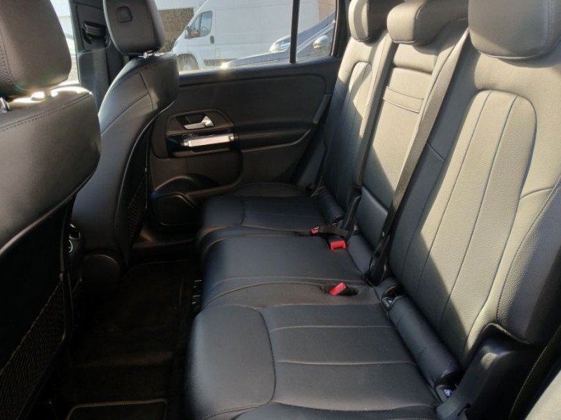 Photo 28 de l'offre de MERCEDES-BENZ GLB 200D 150 8G-Tronic 2WD BUSINESS SOLUTION CUIR Hayon EL. 7PL 1ère Main à 35890€ chez Mérignac auto