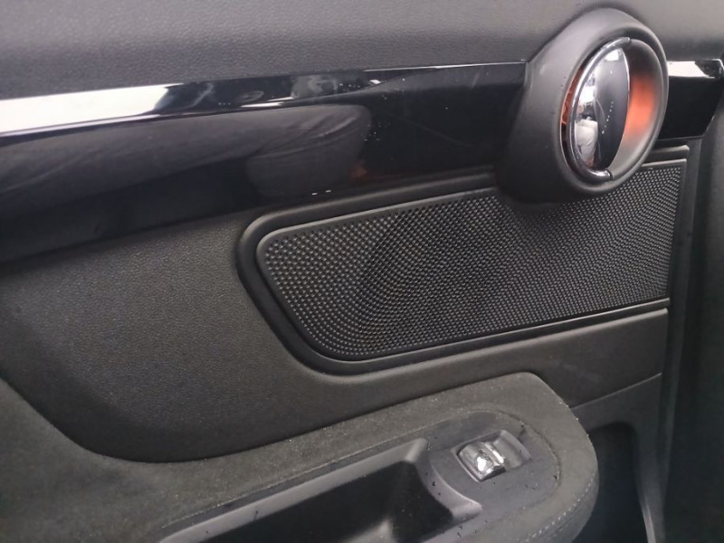 Photo 47 de l'offre de MINI COUNTRYMAN (F60) 2.0SD 190 BVA8 COOPER SD CUIR Elec. TOE ACC JA18 Nbses Options... à 23950€ chez Mérignac auto