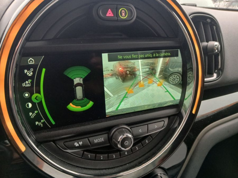 Photo 7 de l'offre de MINI COUNTRYMAN (F60) 2.0SD 190 BVA8 COOPER SD CUIR Elec. TOE ACC JA18 Nbses Options... à 23950€ chez Mérignac auto