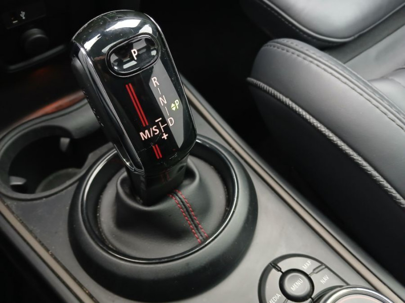 Photo 41 de l'offre de MINI COUNTRYMAN (F60) 2.0SD 190 BVA8 COOPER SD CUIR Elec. TOE ACC JA18 Nbses Options... à 23950€ chez Mérignac auto