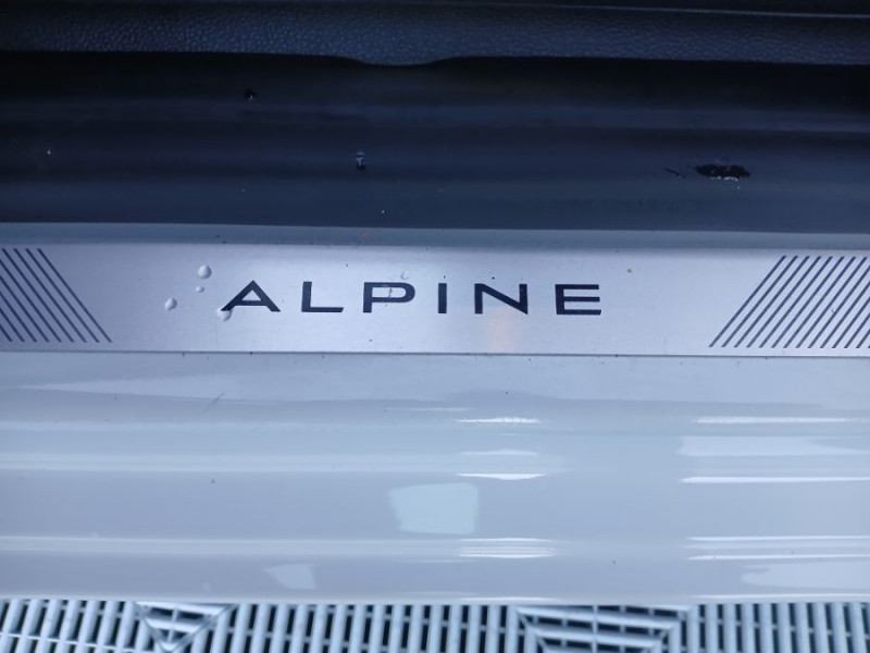 Photo 14 de l'offre de RENAULT CLIO V 0.9 TCe 90 BVM6 ESPRIT ALPINE GPS 9.3" Cockpit JA17 à 20950€ chez Mérignac auto