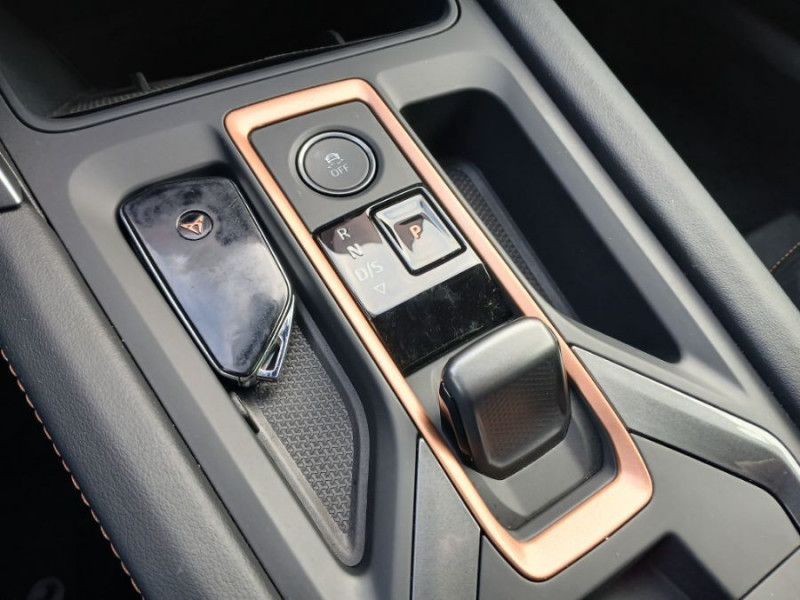 Photo 21 de l'offre de CUPRA LEON NEW IV 1.5 eTSI 150 DSG V GPS Camera JA18 SC Key Less à 29850€ chez Mérignac auto