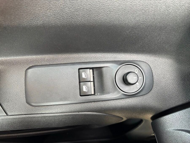 Photo 18 de l'offre de CITROEN BERLINGO 1.5 BlueHDi 100 BVM6 FEEL à 20450€ chez Mérignac auto