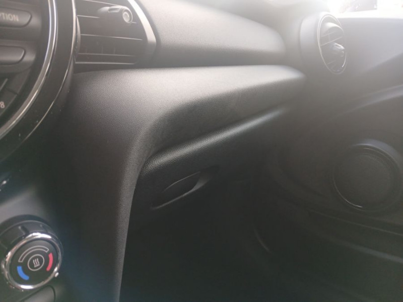 Photo 18 de l'offre de MINI MINI III ONE 102 BVM6 3P CLIM Bluetooth JA16p à 11450€ chez Mérignac auto