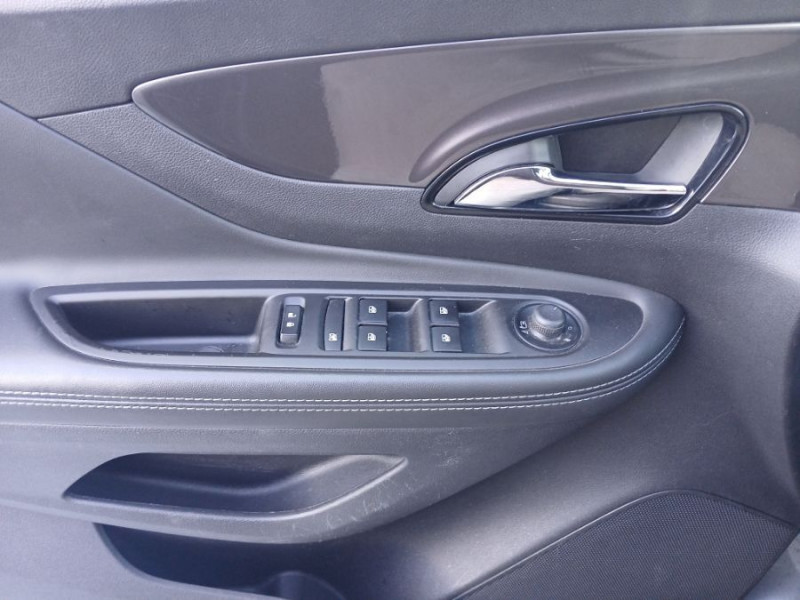 Photo 22 de l'offre de OPEL MOKKA X II 1.6 CDTI 136 BVM6 INNOVATION GPS Camera JA18 Radars à 10950€ chez Mérignac auto