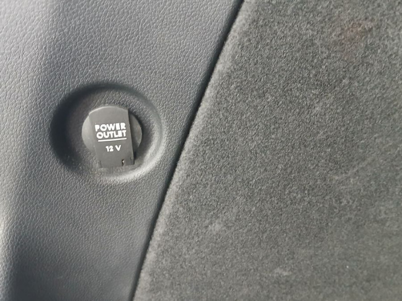 Photo 40 de l'offre de PORSCHE MACAN II 2.0 252 PDK TOE JA20 Camera Bose 1ère Main à 51450€ chez Mérignac auto