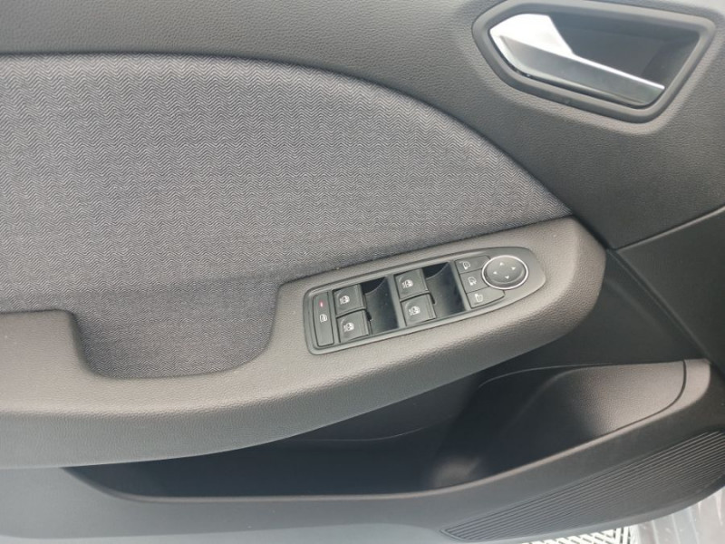 Photo 24 de l'offre de RENAULT CLIO V 0.9 TCe 90 BVM6 TECHNO GPS Camera JA16 à 18770€ chez Mérignac auto