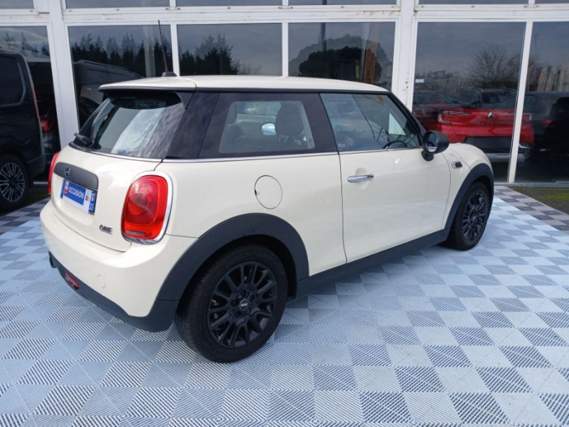 Photo 3 de l'offre de MINI MINI III ONE 102 BVM6 3P CLIM Bluetooth JA16p à 11450€ chez Mérignac auto