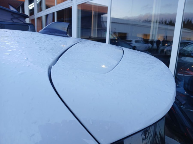 Photo 25 de l'offre de RENAULT CLIO V 0.9 TCe 90 BVM6 ESPRIT ALPINE GPS 9.3" Cockpit JA17 à 20950€ chez Mérignac auto