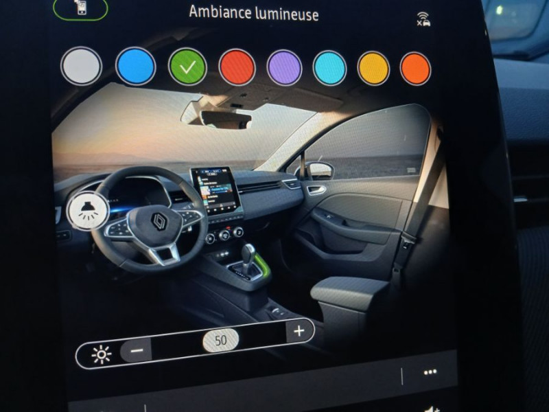 Photo 43 de l'offre de RENAULT CLIO V 0.9 TCe 90 BVM6 ESPRIT ALPINE GPS 9.3" Cockpit JA17 à 20950€ chez Mérignac auto