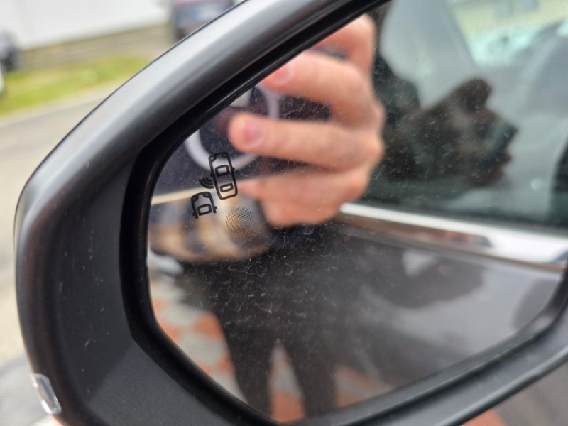 Photo 19 de l'offre de CITROEN C5 AIRCROSS NEW (2) 1.5 BlueHDi 130 EAT8 MAX Bi Ton Camera ADML à 25950€ chez Mérignac auto