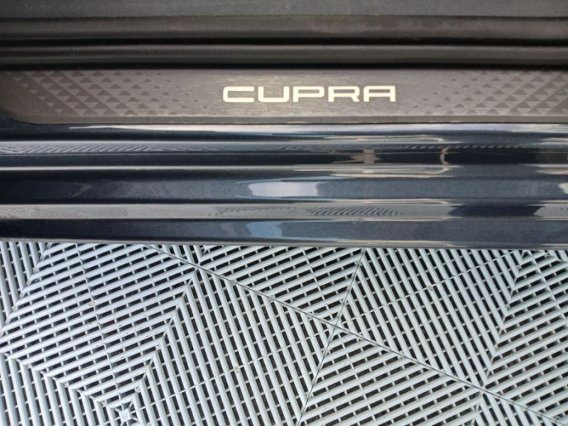 Photo 26 de l'offre de CUPRA LEON NEW IV 1.5 eTSI 150 DSG V GPS Camera JA18 SC Key Less à 29850€ chez Mérignac auto