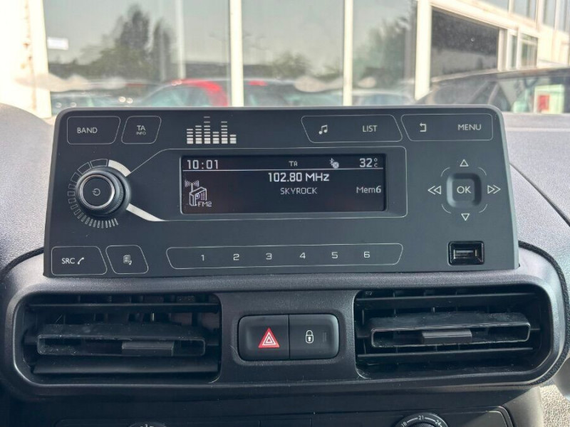 Photo 24 de l'offre de CITROEN BERLINGO 1.5 BlueHDi 100 BVM6 FEEL à 20450€ chez Mérignac auto