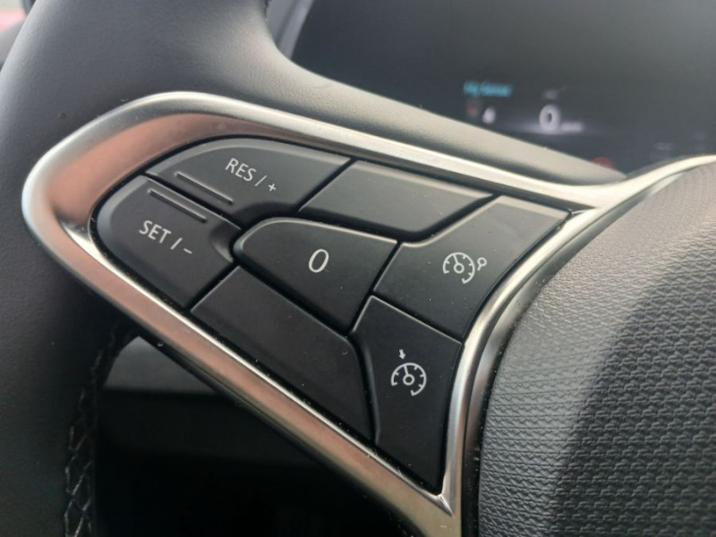 Photo 29 de l'offre de RENAULT CLIO V 0.9 TCe 90 BVM6 TECHNO GPS Camera JA16 à 18770€ chez Mérignac auto