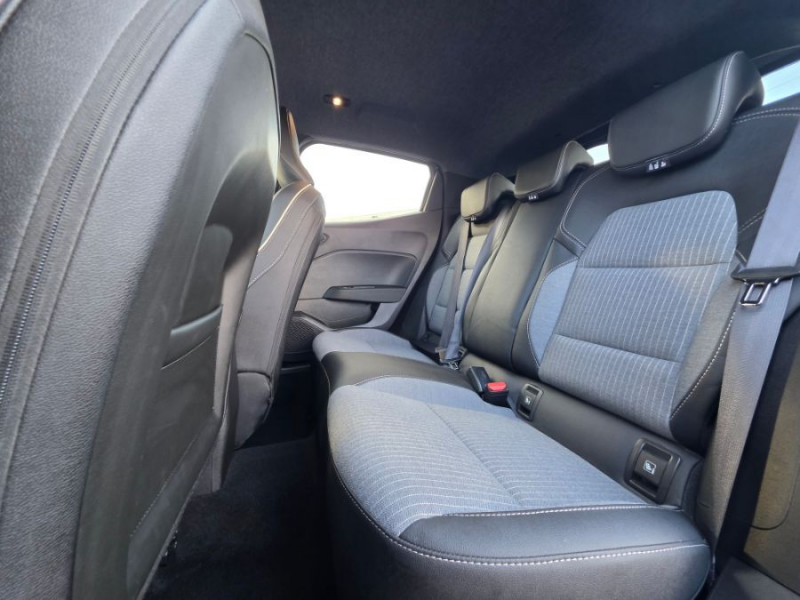 Photo 17 de l'offre de RENAULT CLIO V 0.9 TCe 90 BVM6 TECHNO GPS Camera JA16 à 18950€ chez Mérignac auto