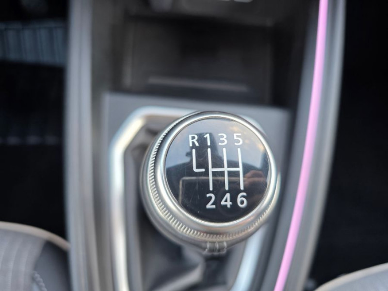 Photo 20 de l'offre de RENAULT CLIO V 0.9 TCe 90 BVM6 TECHNO GPS Camera JA16 à 18950€ chez Mérignac auto