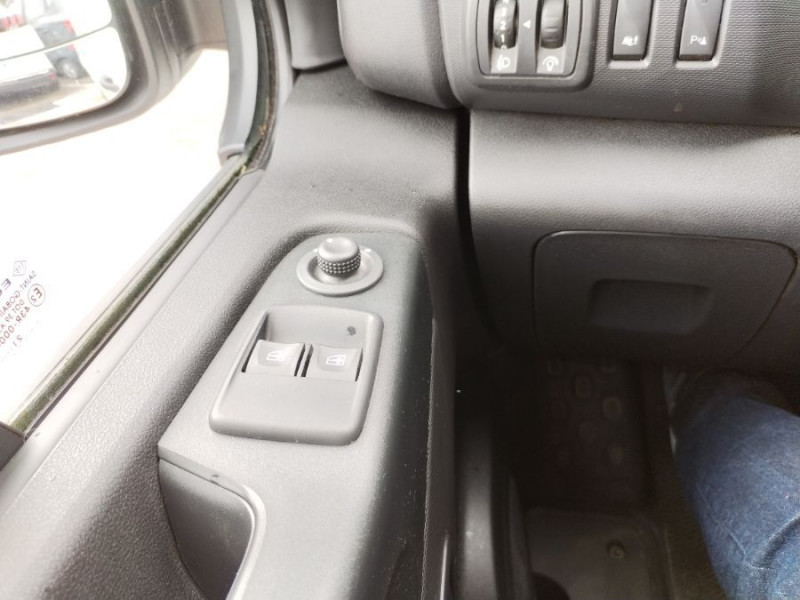 Photo 14 de l'offre de RENAULT TRAFIC FOURGON III 1.6 DCi 120 BV6 L2H1 2T9 1200 CONFORT Galerie 20950.H.T à 20950€ chez Mérignac auto