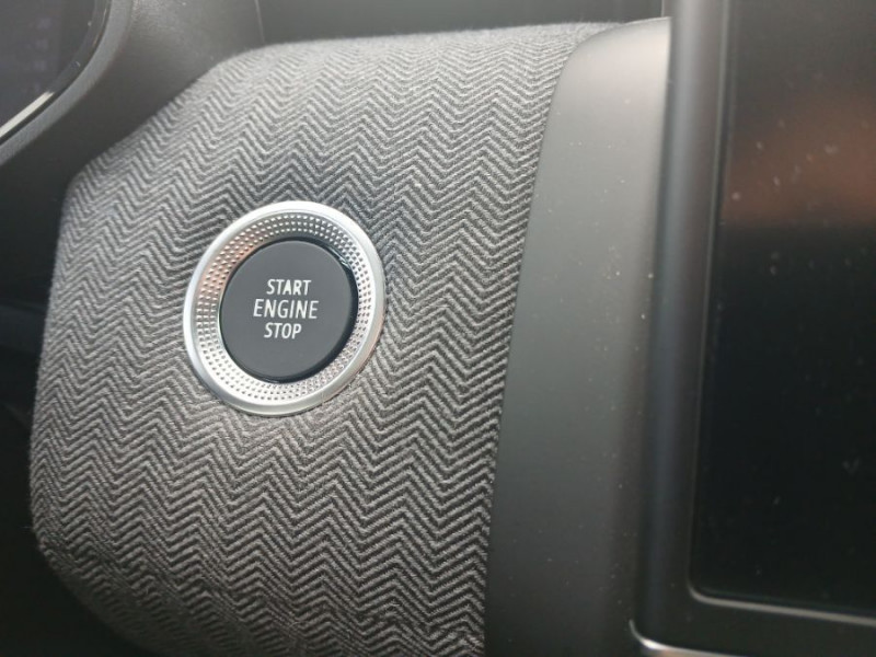 Photo 32 de l'offre de RENAULT CLIO V 0.9 TCe 90 BVM6 TECHNO GPS Camera JA16 à 18770€ chez Mérignac auto