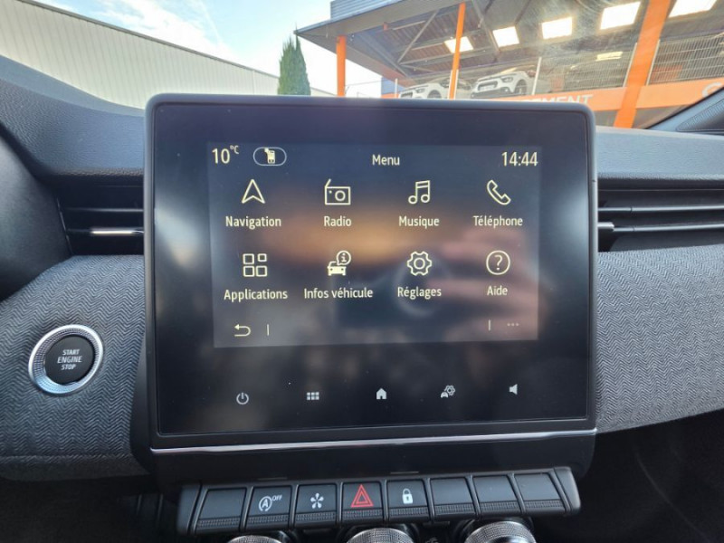 Photo 23 de l'offre de RENAULT CLIO V 0.9 TCe 90 BVM6 TECHNO GPS Camera JA16 à 18950€ chez Mérignac auto