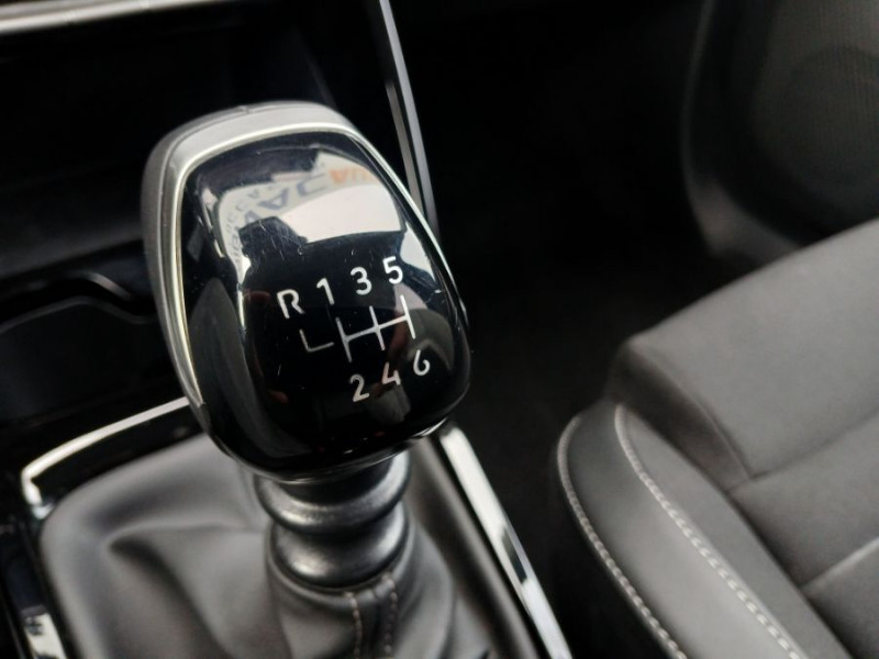 Photo 29 de l'offre de CITROEN C3 NEW 1.2 PureTech 100 BVM6 MAX GPS Camera à 17970€ chez Mérignac auto