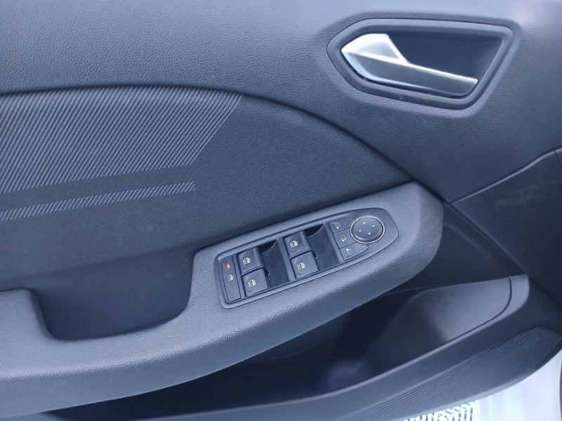 Photo 29 de l'offre de RENAULT CLIO V 0.9 TCe 90 BVM6 ESPRIT ALPINE GPS 9.3" Cockpit JA17 à 20950€ chez Mérignac auto