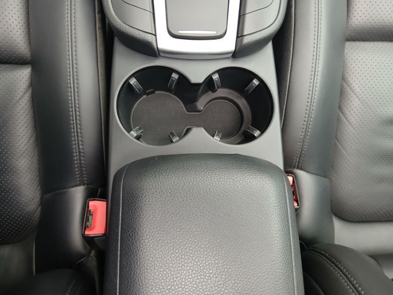 Photo 32 de l'offre de PORSCHE MACAN II 2.0 252 PDK TOE JA20 Camera Bose 1ère Main à 51450€ chez Mérignac auto