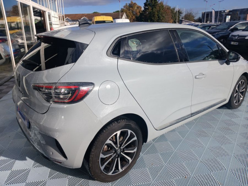 Photo 11 de l'offre de RENAULT CLIO V 0.9 TCe 90 BVM6 TECHNO GPS Camera JA16 à 18770€ chez Mérignac auto