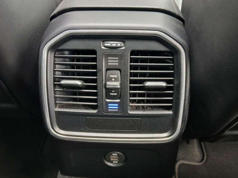 Photo 38 de l'offre de PORSCHE MACAN II 2.0 252 PDK TOE JA20 Camera Bose 1ère Main à 51450€ chez Mérignac auto