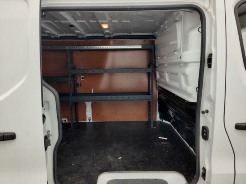 Photo 6 de l'offre de RENAULT TRAFIC FOURGON III 1.6 DCi 120 BV6 L2H1 2T9 1200 CONFORT Galerie 20950.H.T à 20950€ chez Mérignac auto