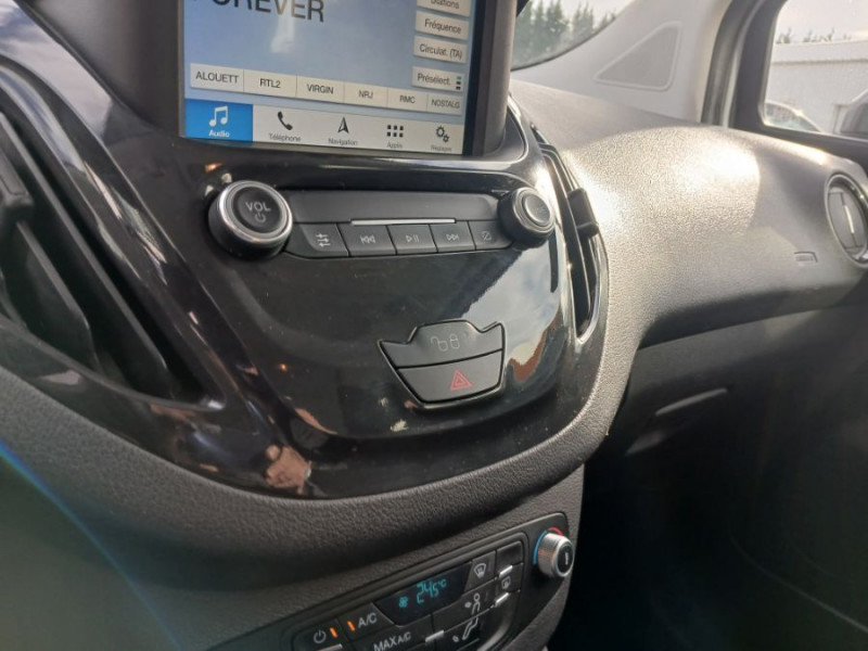 Photo 25 de l'offre de FORD TOURNEO COURIER 100 Ess. BVM6 SPORT GPS JA16 Radars Attel. 1ère Main Suivie à 11950€ chez Mérignac auto