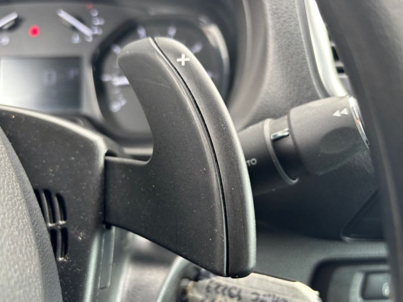 Photo 23 de l'offre de PEUGEOT EXPERT Double Cabine LONG L3 2.0 BlueHDi 120 EAT8 ASPHALT DC 6PL GPS Attel. à 22950€ chez Mérignac auto