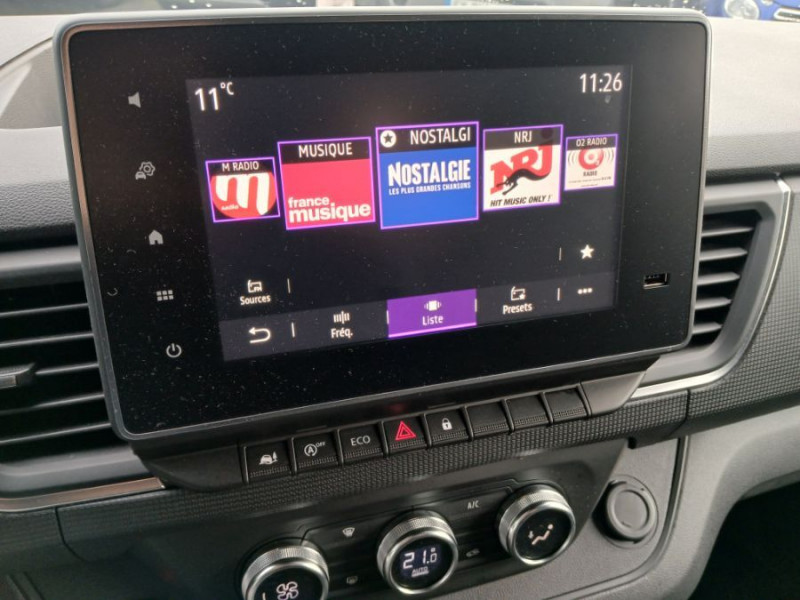 Photo 48 de l'offre de RENAULT TRAFIC VAN ANTILOPE VAN Aménagé FLEX3 2.0 DCi 130 BVM6 L1 240W + 200Ah Chauffage 7800€ d'Options 1ère Main à 42900€ chez Mérignac auto