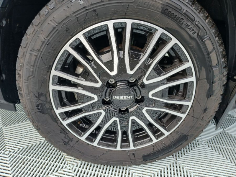 Photo 36 de l'offre de RENAULT TRAFIC VAN ANTILOPE VAN Aménagé FLEX3 2.0 DCi 130 BVM6 L1 240W + 200Ah Chauffage 7800€ d'Options 1ère Main à 42900€ chez Mérignac auto